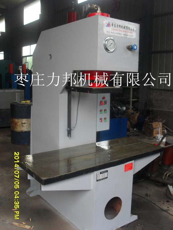 撸撸网站视频机械20t手动校直机侧面展示