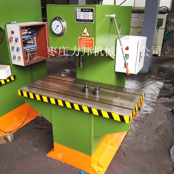 枣庄撸撸网站视频手动校直机整机展示